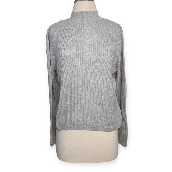 Women's L Gray Pullover Sweater - Picture 1 of 6